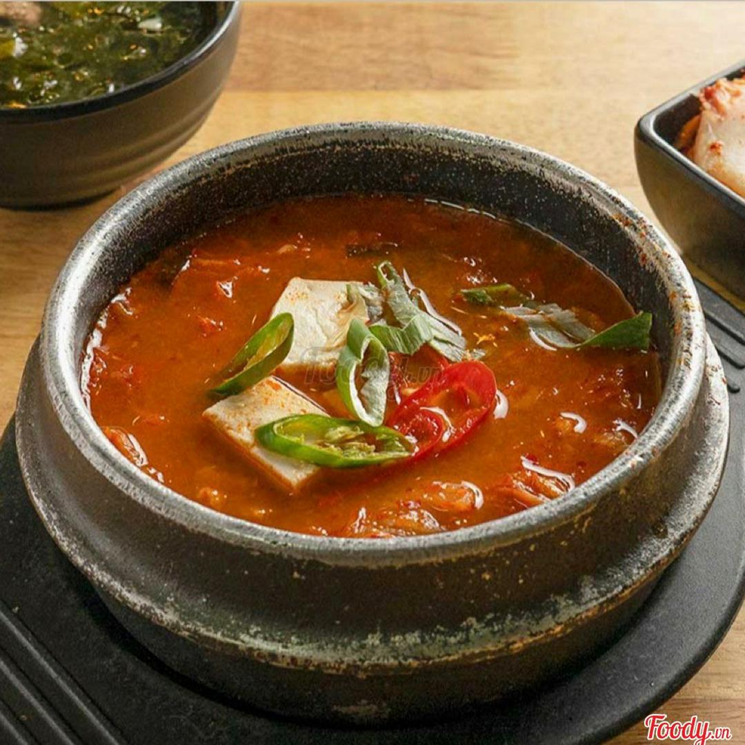 sup-kim-chi-1-chen-com-han-quoc