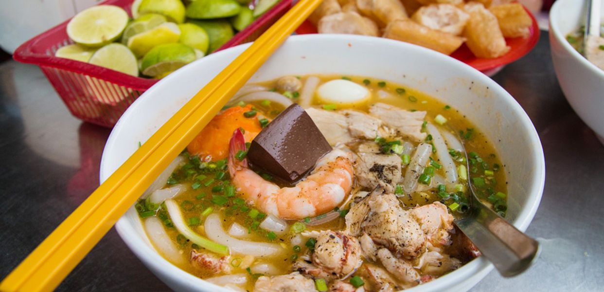 Quán-Loan---Bánh-Canh-Cua-và-Hủ-Tiếu-Nam-Vang---Nguyễn-Văn-Khối