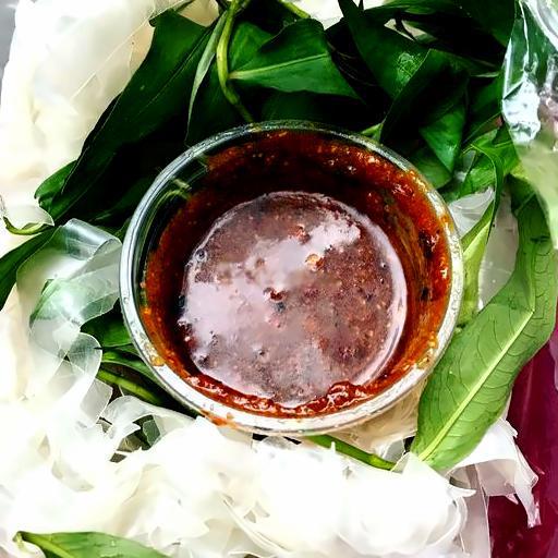 banh-trang-cham-muoi-ot