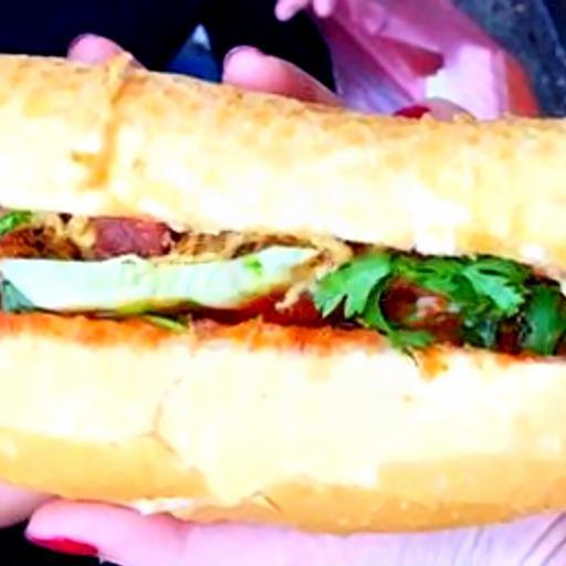 banh-mi-pate-lap-xuong