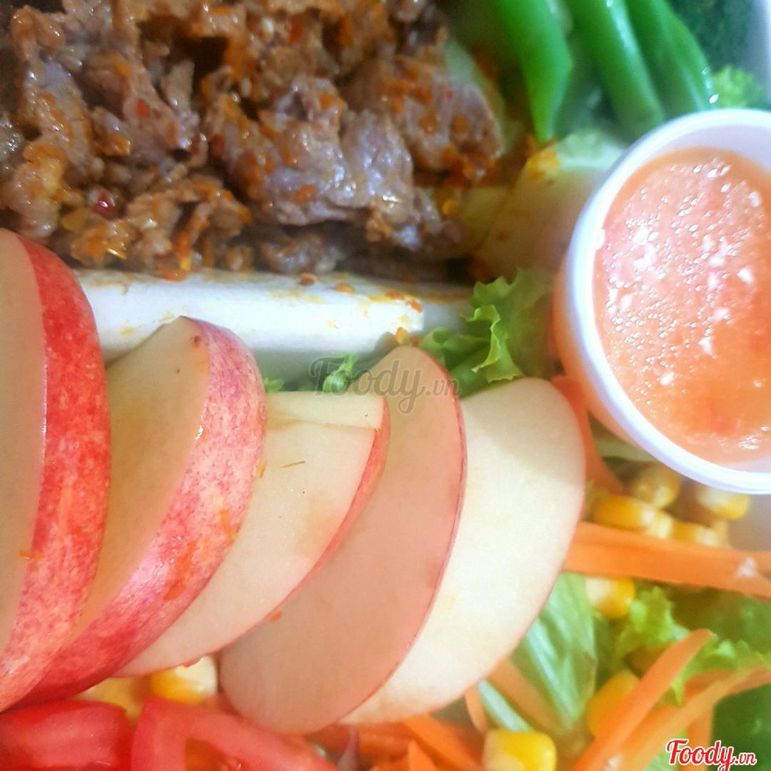 salad-bo-sot-pho-mai-cay