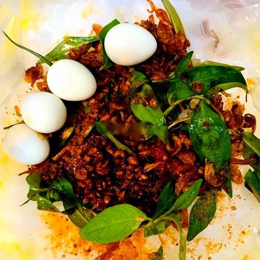 banh-trang-tron-toi-muoi-trung-cut-quan-tron