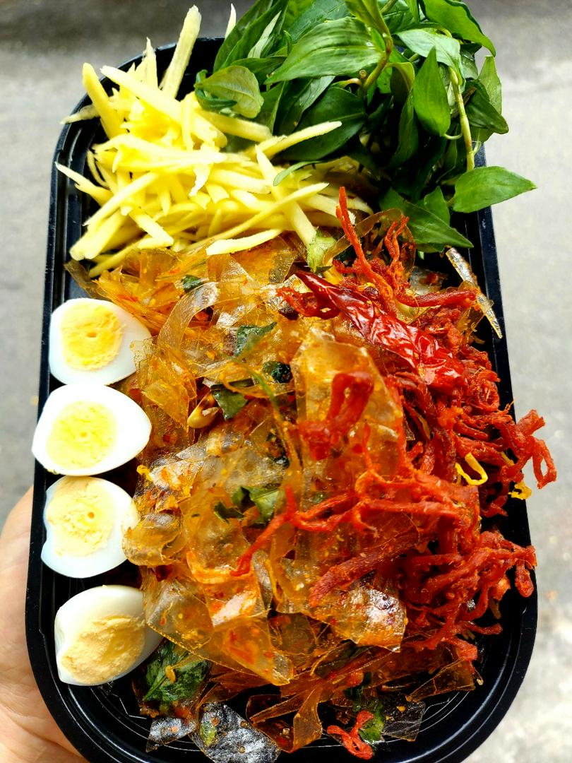 banh-trang-kho-bo-o-lon