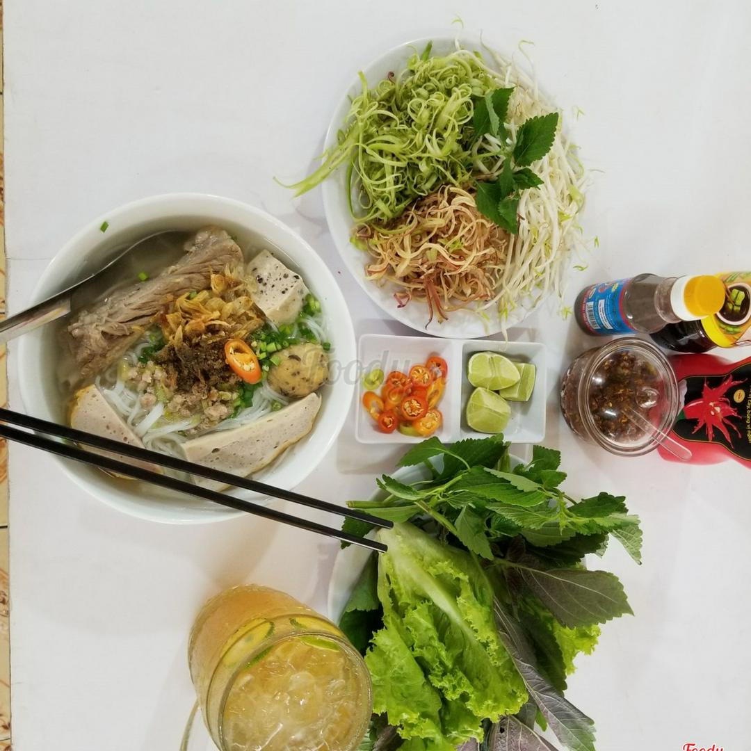 banh-canh-moc-ac-biet