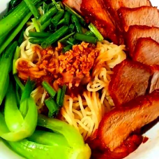 mi-xao-thit-heo-xa-xiu