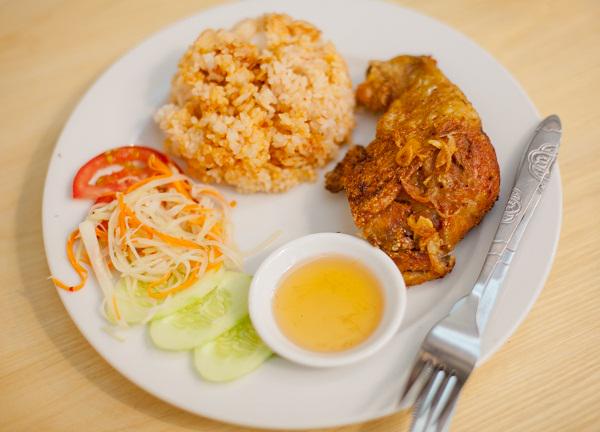 com-ga-mam-toi-1-ly-nuoc-cam