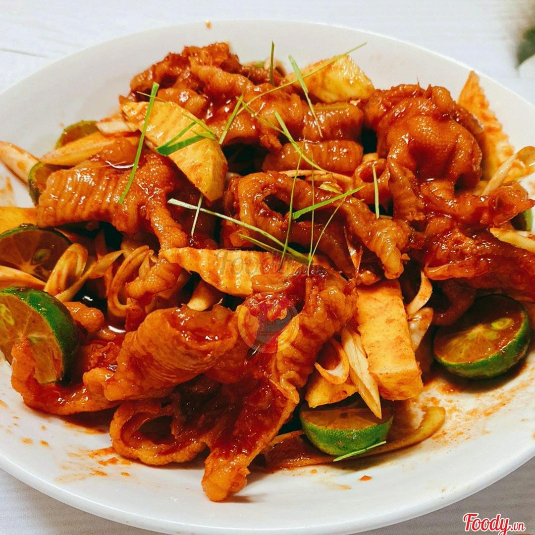 chan-ga-rut-xuong-sot-thai