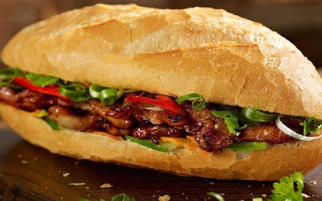 ngoc-anh-banh-mi-ha-noi-ngo-quyen