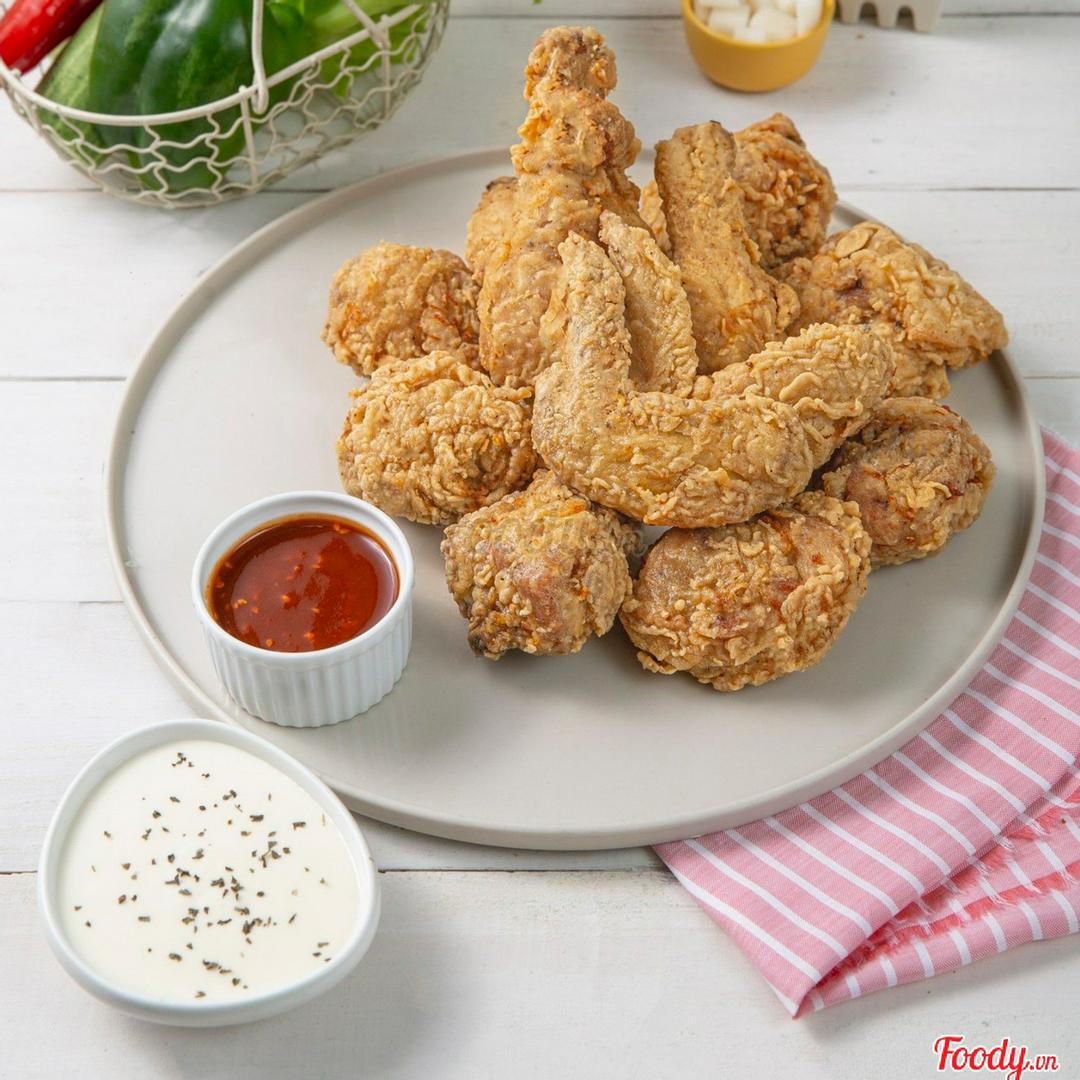 nguyen-con-sot-cay-han-quoc-mu-tat-mat-ong