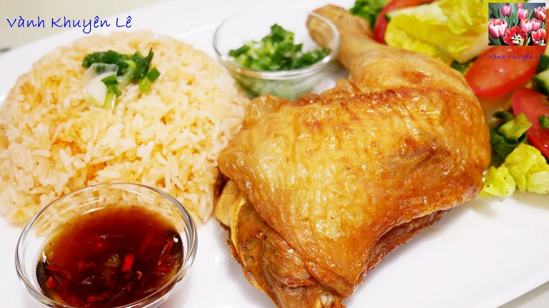 com-ga-sot-me-1-chai-nuoc-sam-nha-lam