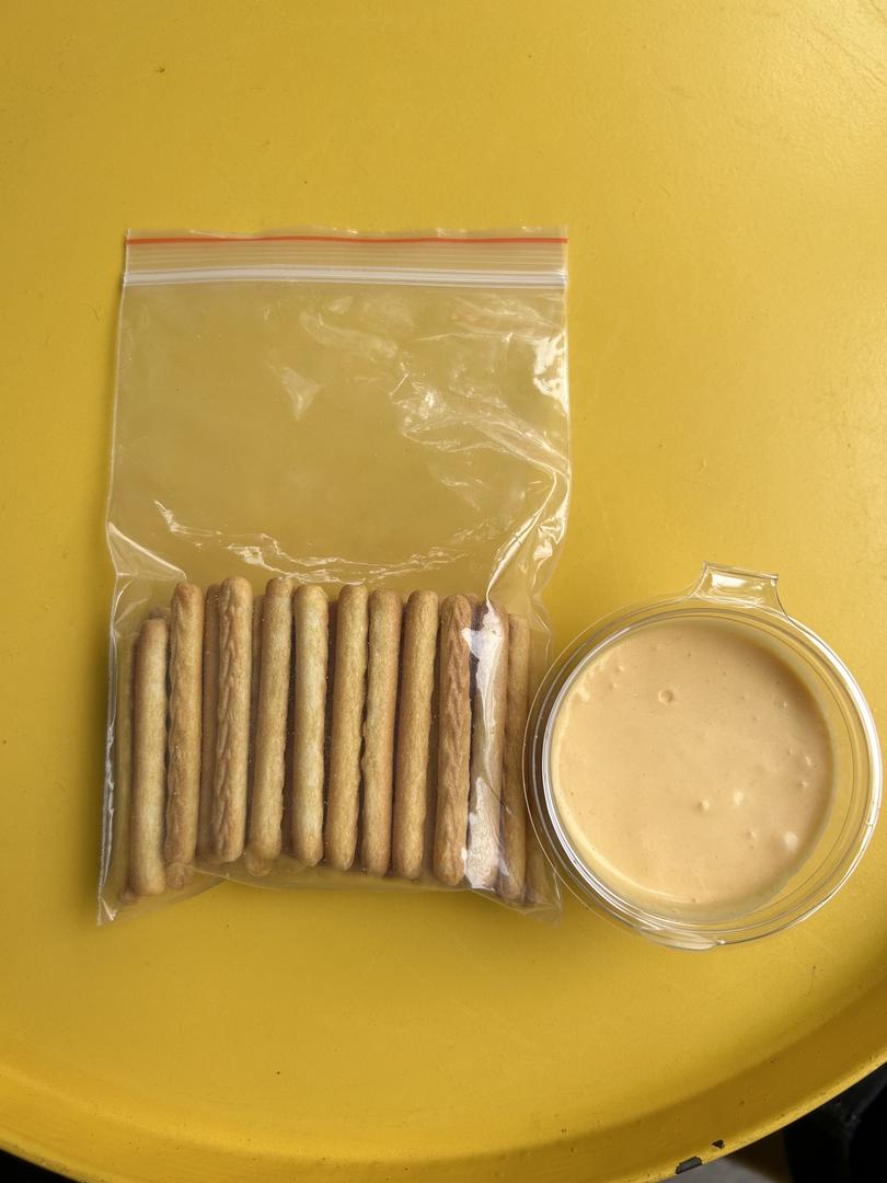 banh-que-kem-trung-pho-mai