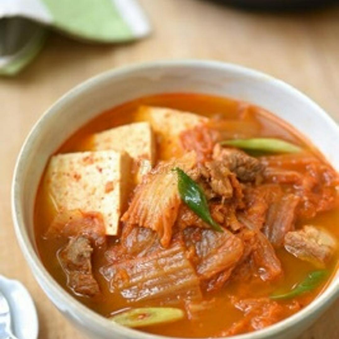 canh-chua-kim-chi