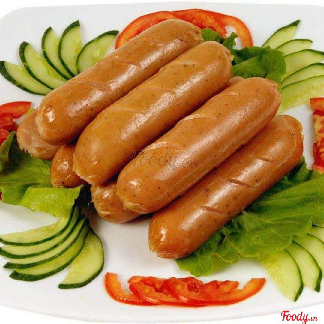 xuc-xich-2-cay-au-bap