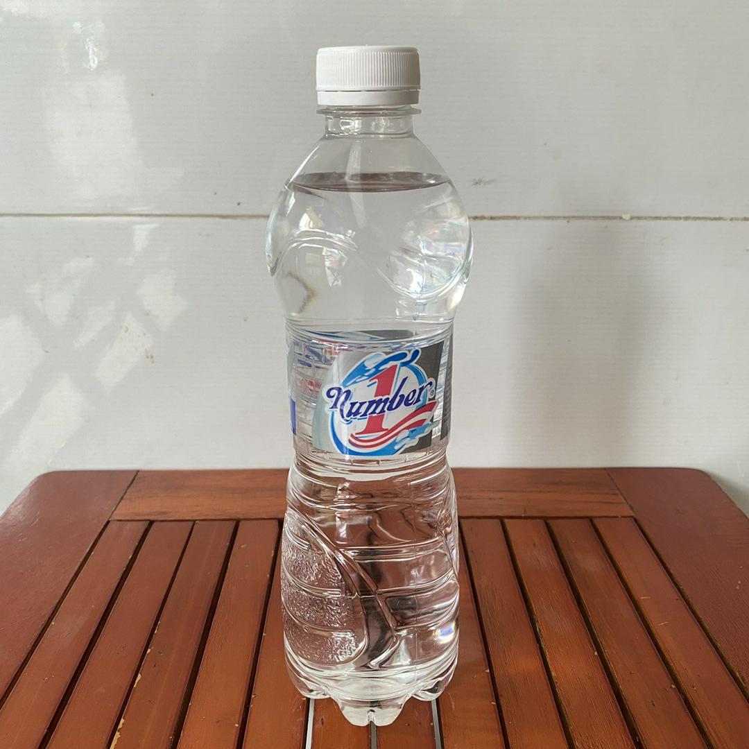 nuoc-suoi-number-one-1-chai