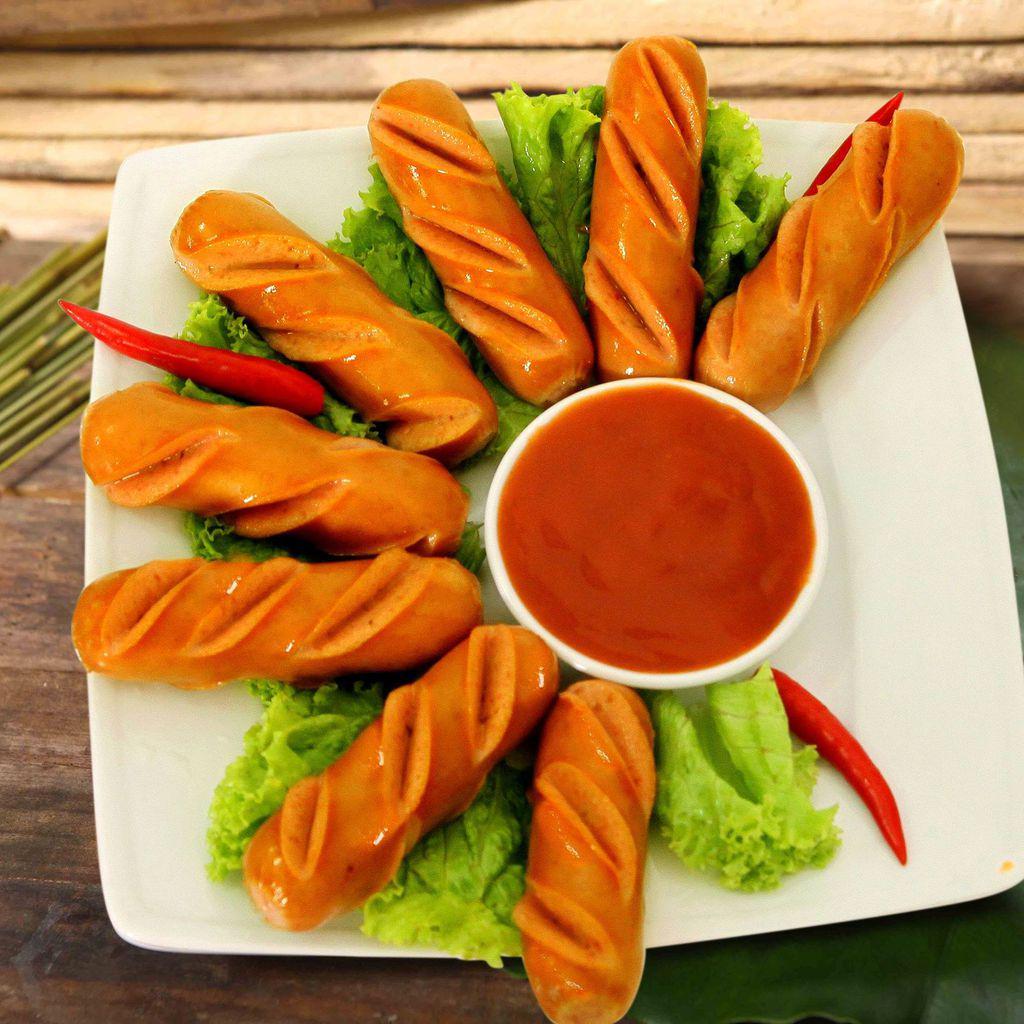 xuc-xich-chien-2-cay