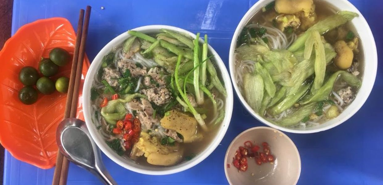 hon-bun-doc-mung-hoang-ao-thuy