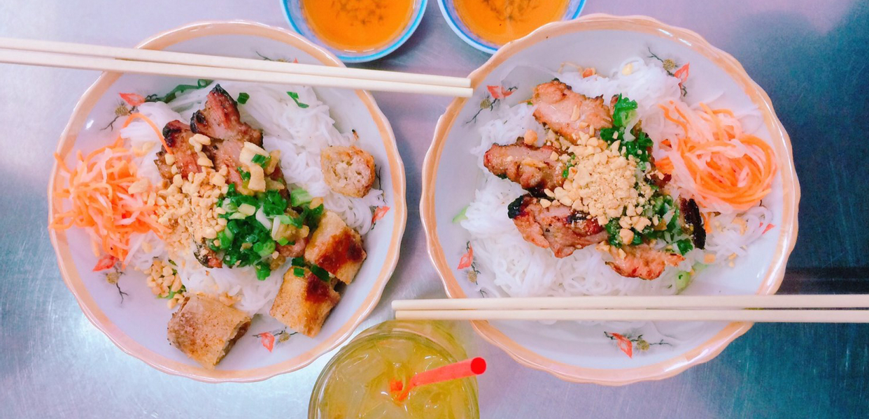 Bún-Thịt-Nướng-Và-Bánh-Hỏi-Miền-Tây---Đường-Số-9