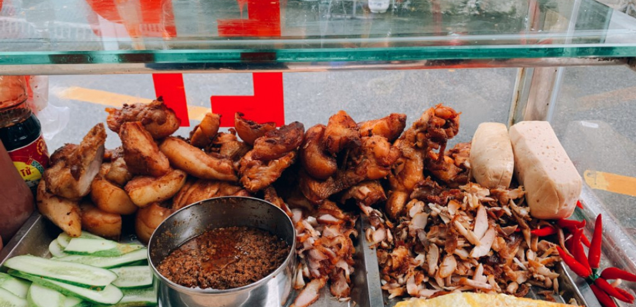 tiem-banh-mi-ep-gion-banh-mi-ga-sun-o-son