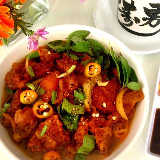 bo-kho-banh-mi-ac-biet