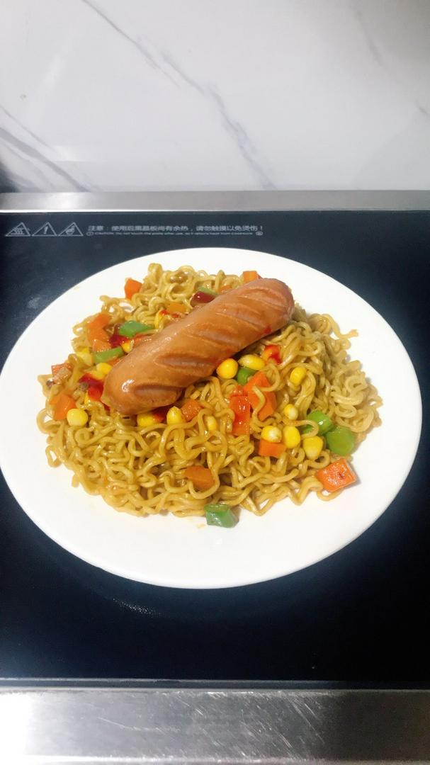indomie-1-xuc-xich