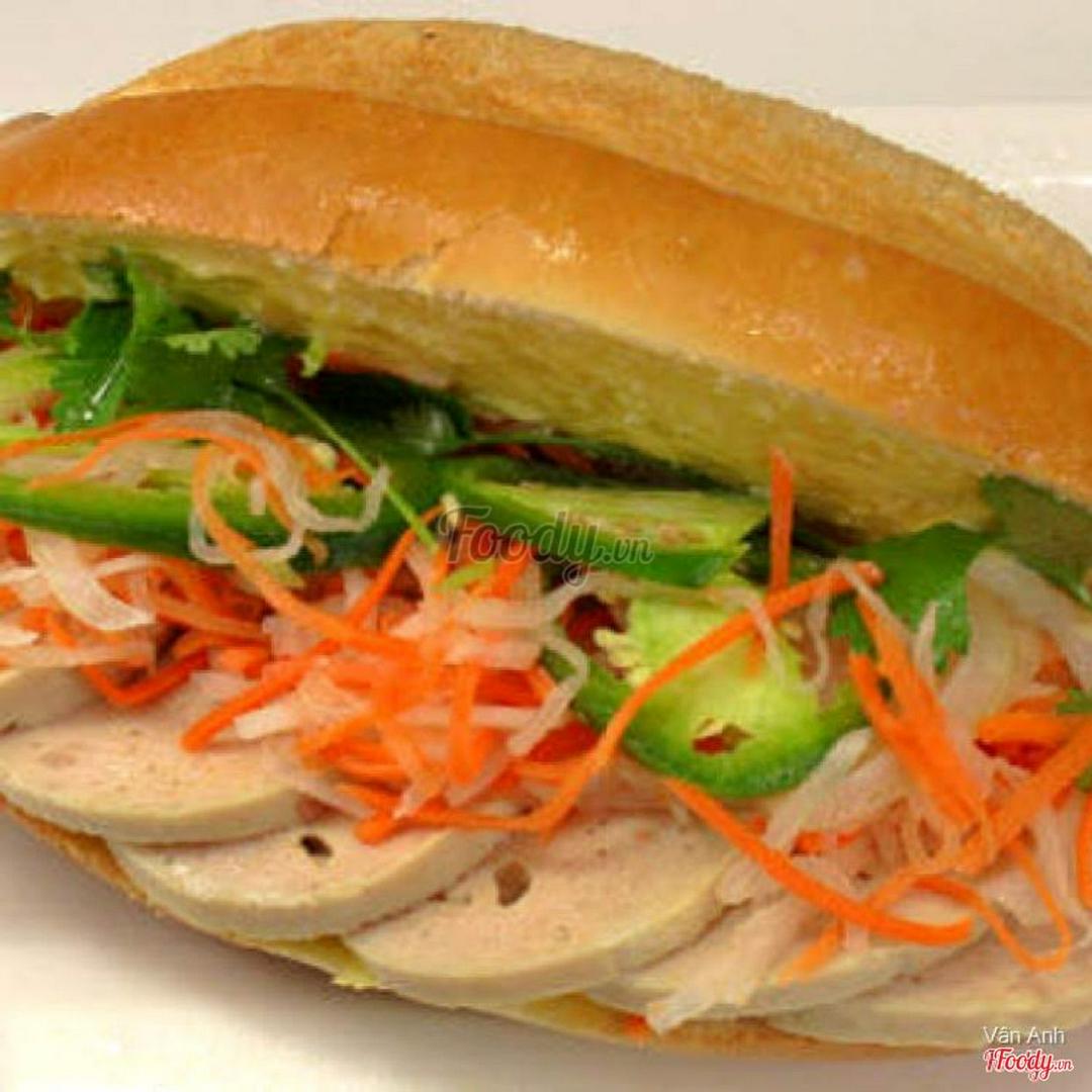 banh-mi-cha-chay
