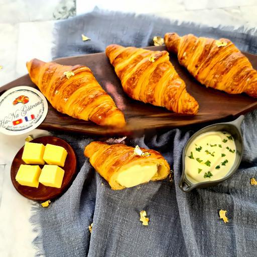 croissant-cream-cheese
