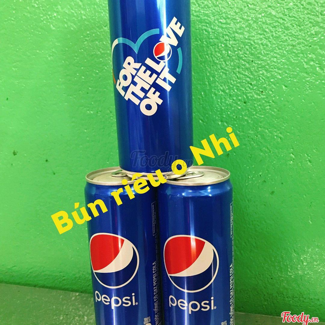 1-bun-rieu-cua-1-pepsi
