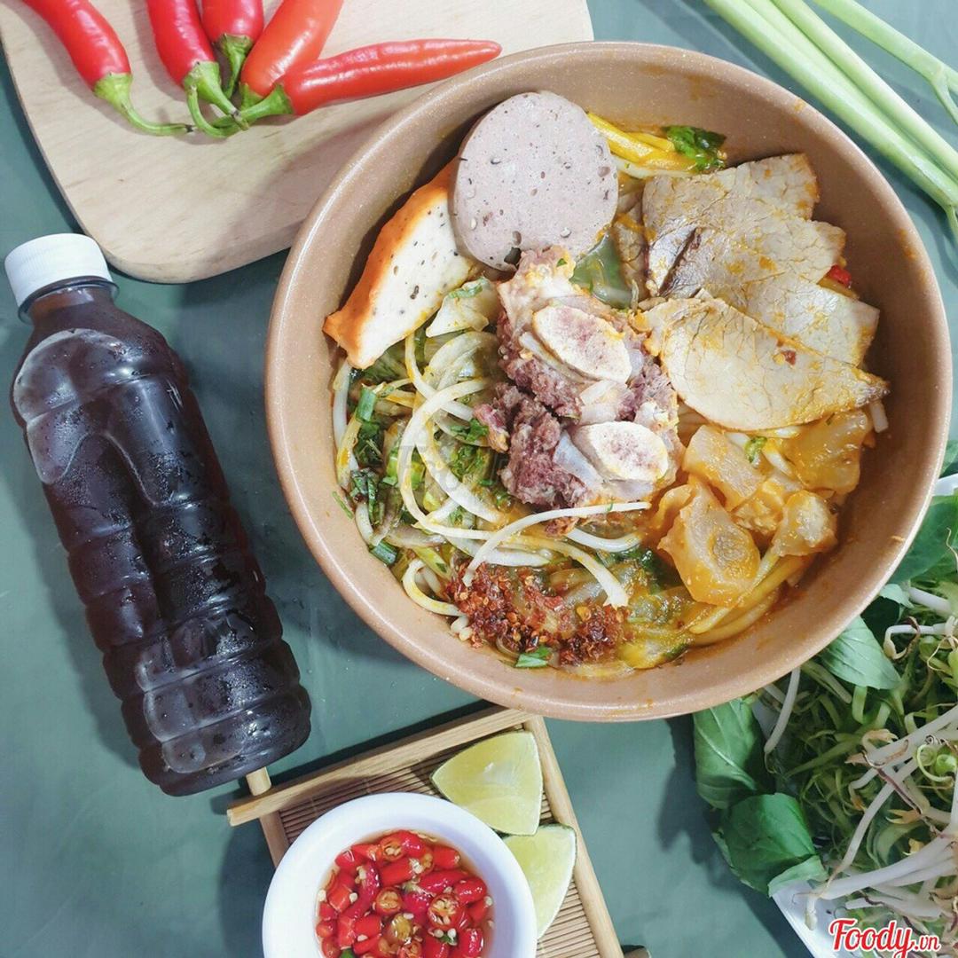 bun-bo-ac-biet-nuoc-sam