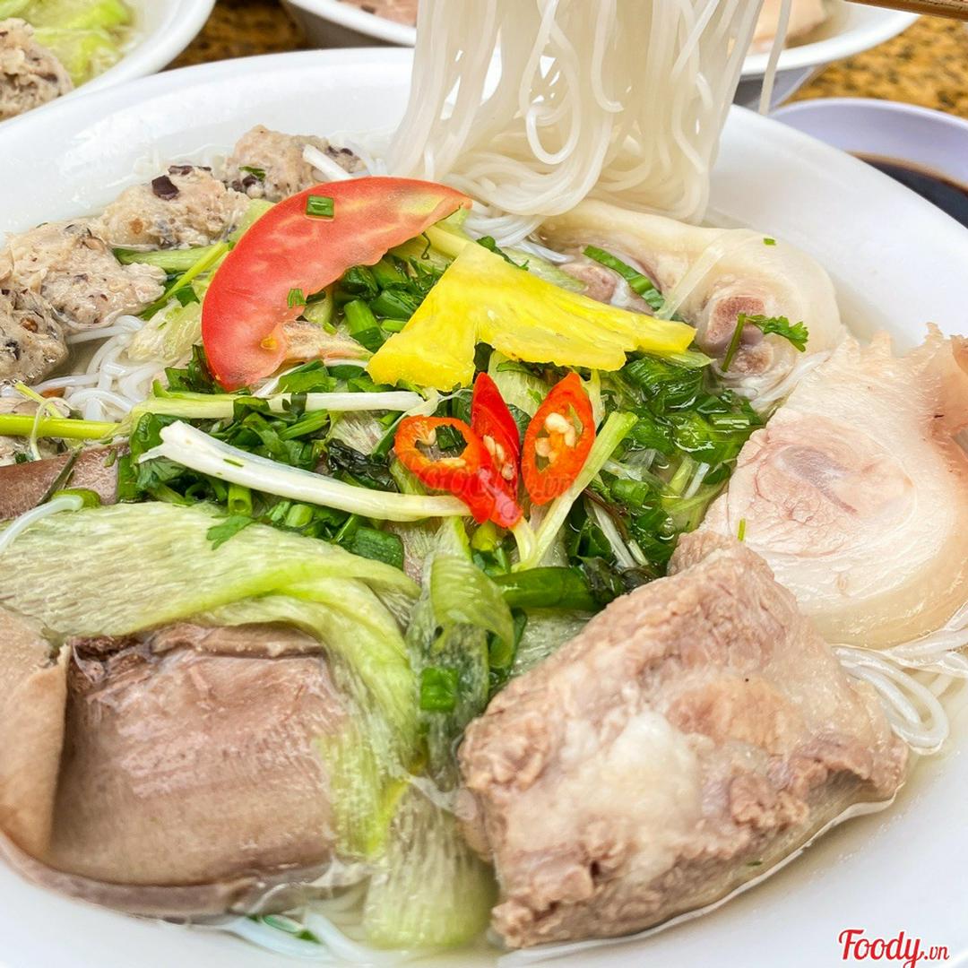 bun-suon-thit-moc-tang-1-sua-au