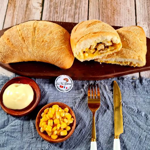 banh-mi-mem-ga-nuong-phomai