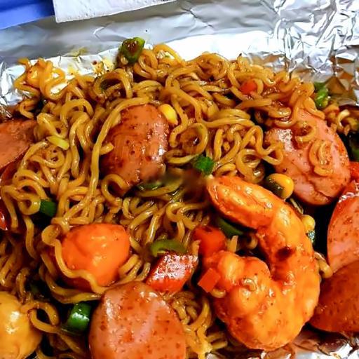 mi-tron-indomie-xuat-vua