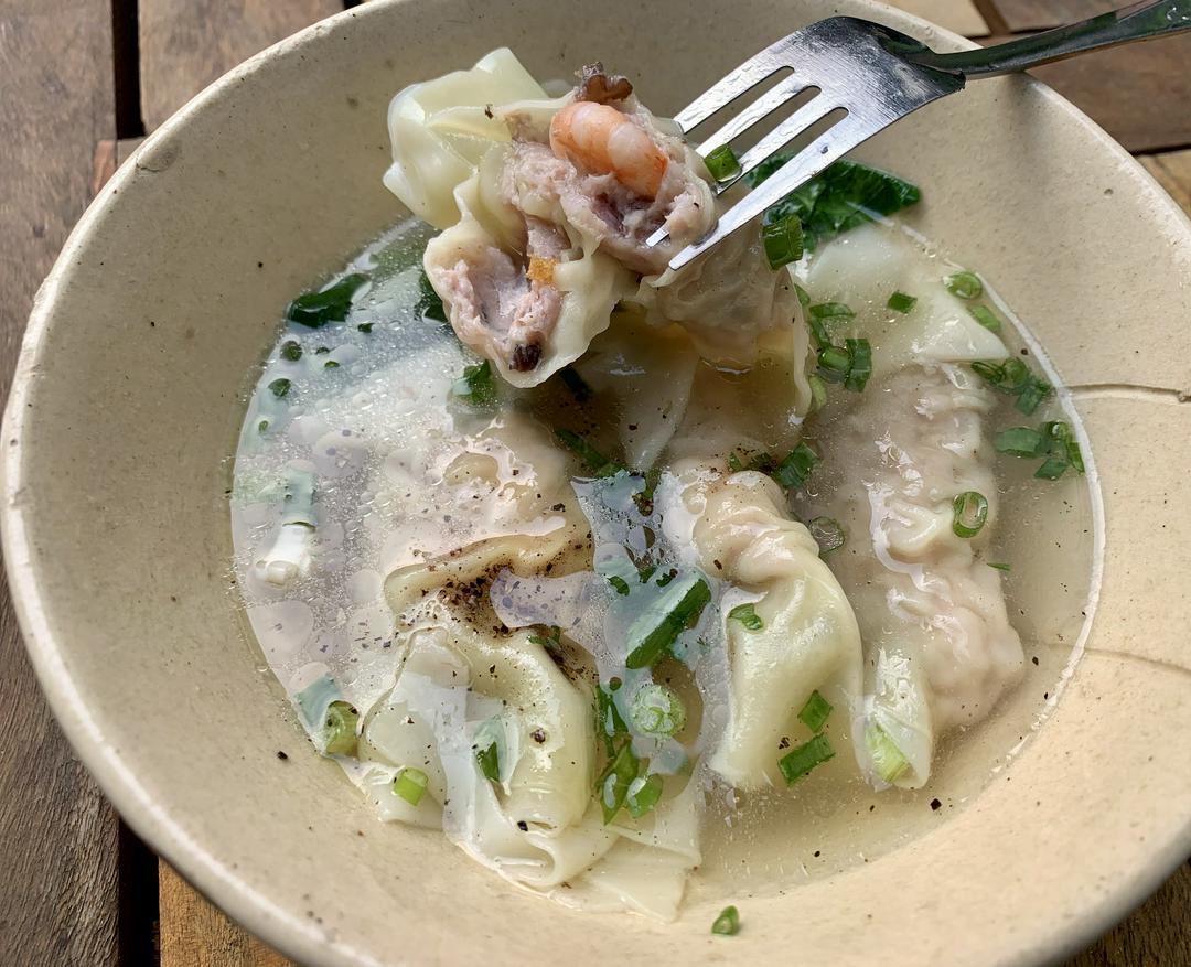 sui-cao-nuoc-hongkong