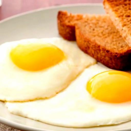 trung-op-va-banh-mi-nuong-bo-mut