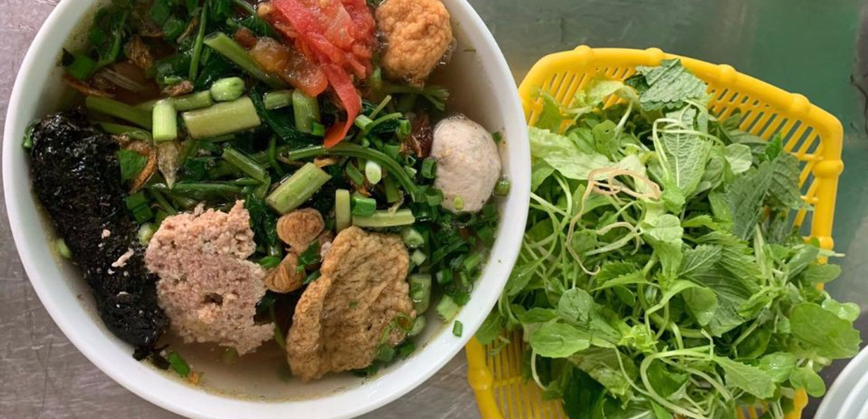 quan-loan-banh-a-cua-go-vap-nguyen-van-cong