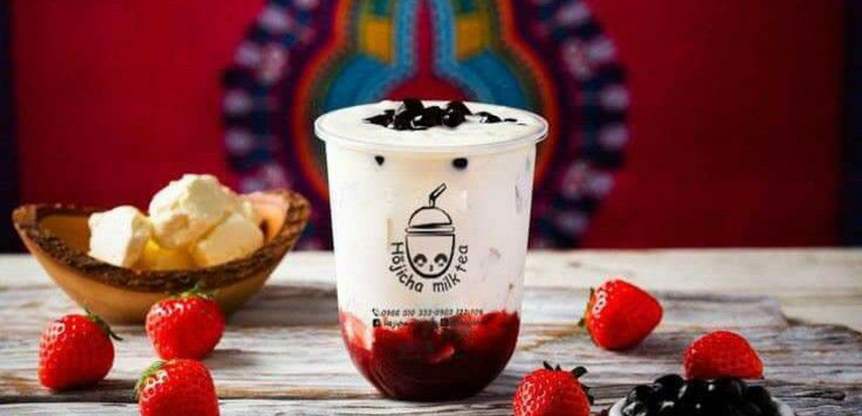 hojicha-milk-tea-tra-sua-han-quoc-cach-mang-thang-8