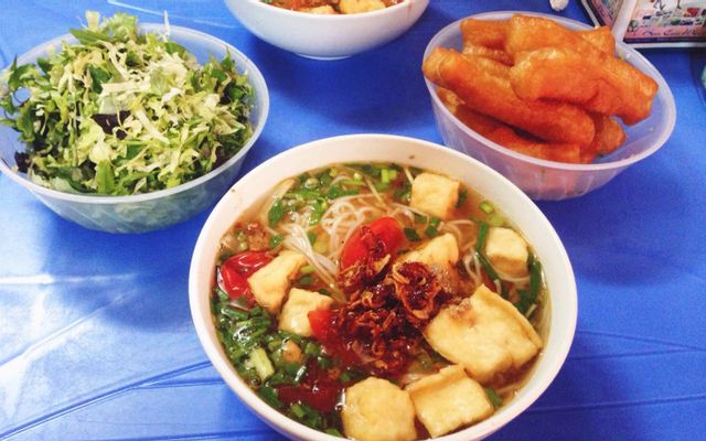 bun-rieu-hai-beo-hang-chinh