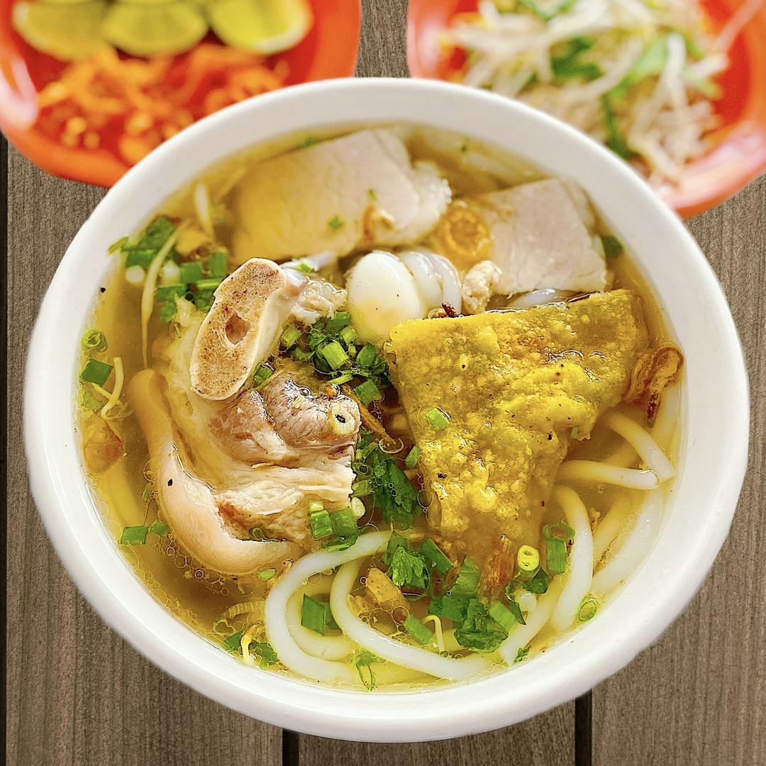 banh-canh-thap-cam-gio