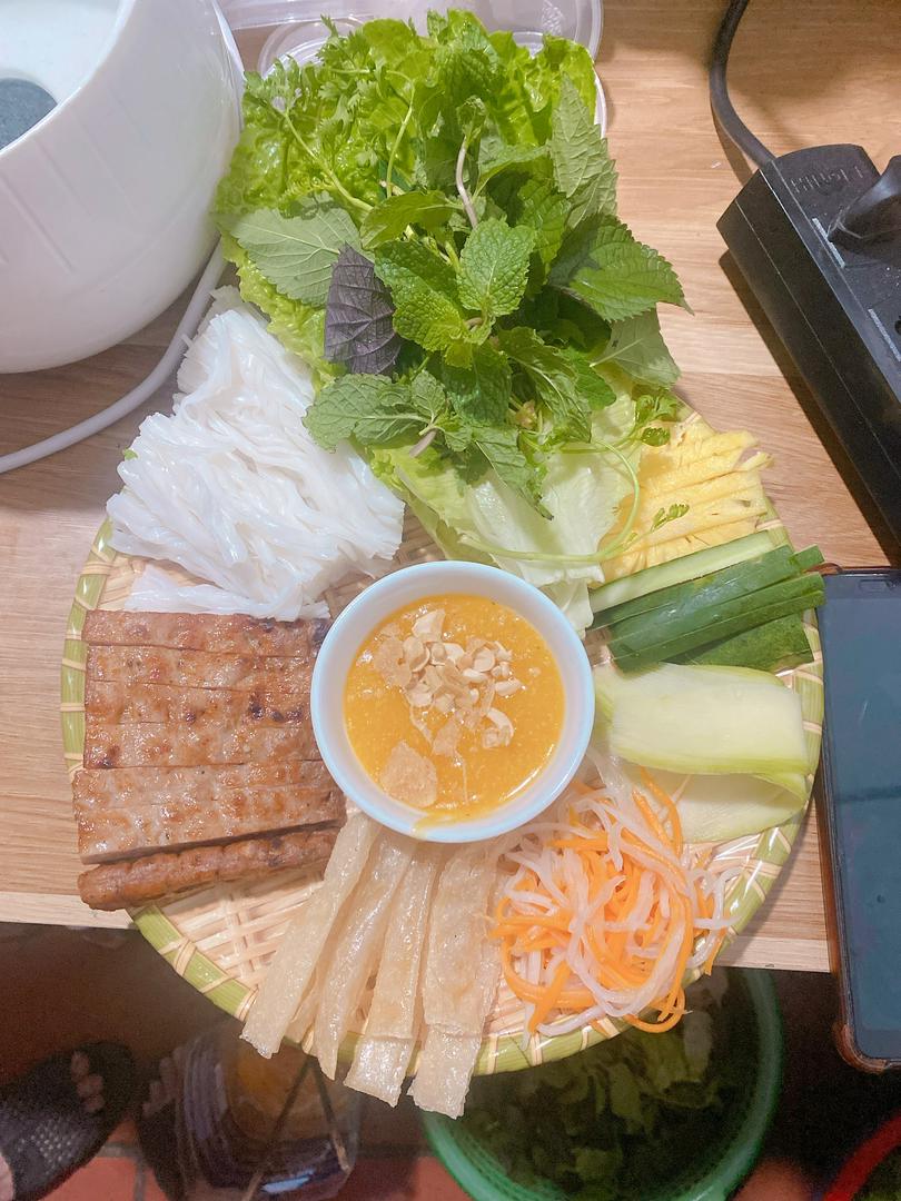 nem-nuong-nha-trang-coca