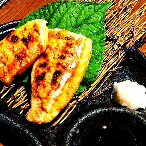 luon-ca-hoi-nuong-charcoal-roasted-salmon-belly