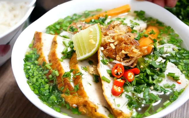 Bánh-Canh-Bướm-Mập
