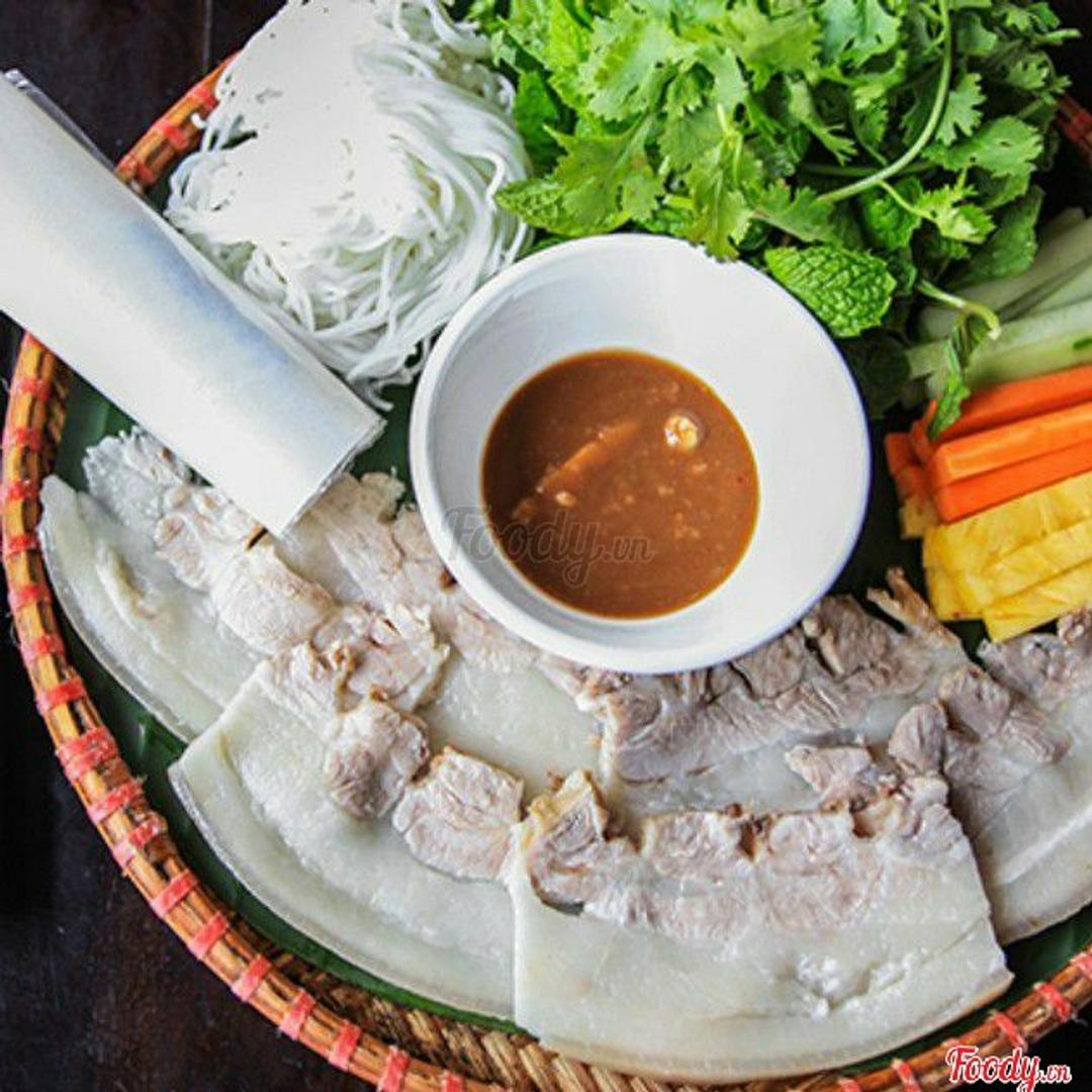 banh-trang-cuon-thit-heo-luoc