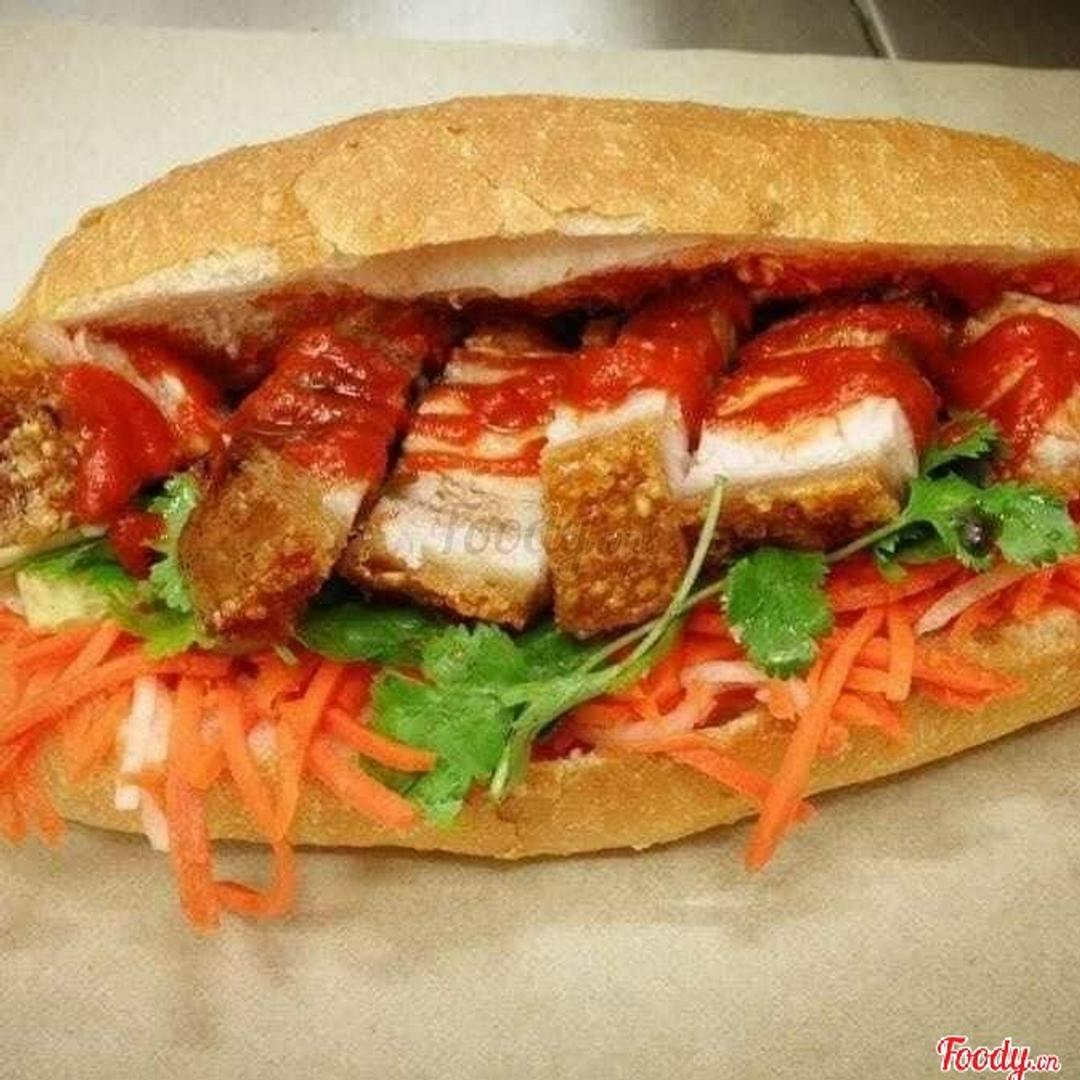 banh-my-thit-quay_vua