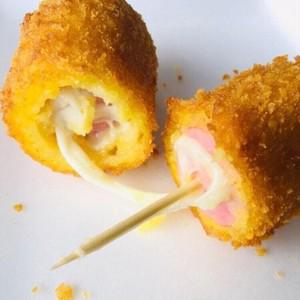 hotdog-pho-mai-que-xuc-xich