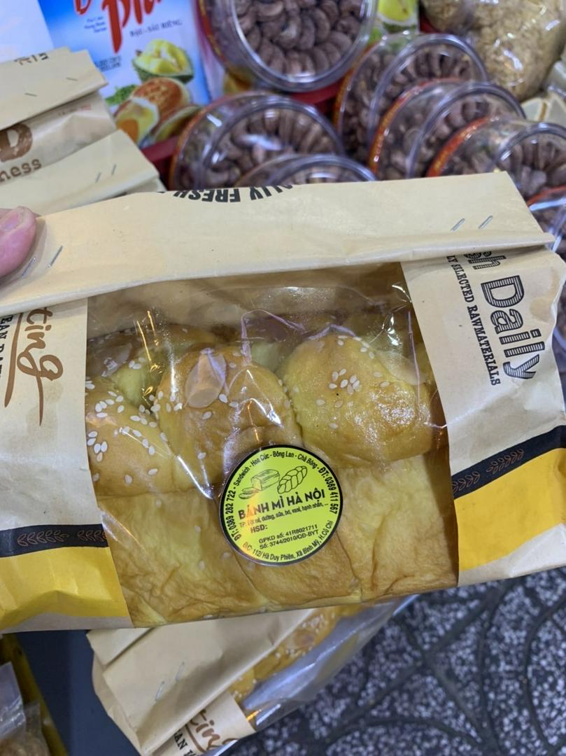 banh-mi-hoa-cuc-mem-min-o-lon