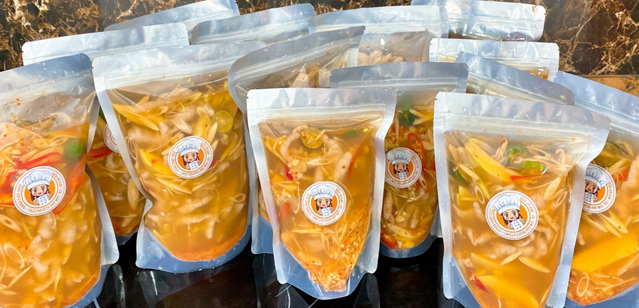 bep-co-kim-chan-ga-sa-ot-quan-nhan