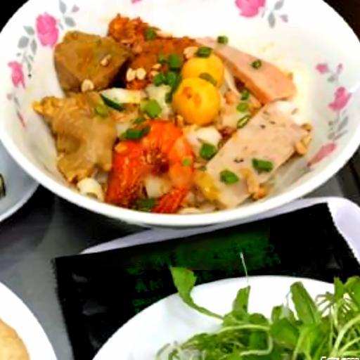 mi-quang-thit-trung-cut