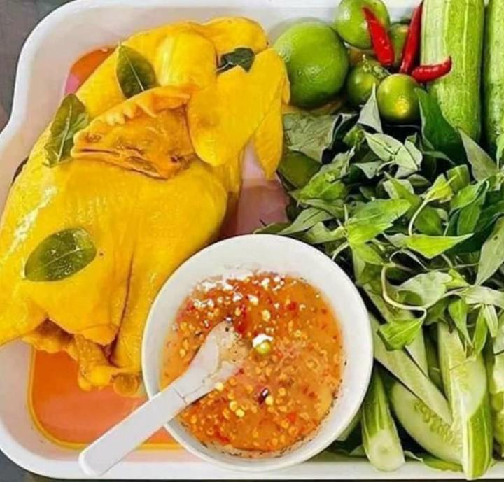 ga-u-muoi-nguyen-con-co-au-chan