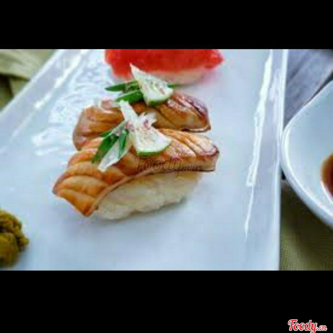 nigiri-ca-hoi-nuong-tai-grill-tuna-nigiri
