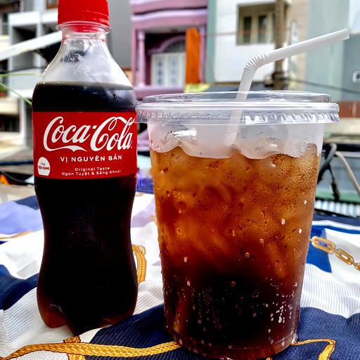 coca-cola-ly-ai-nua-lit