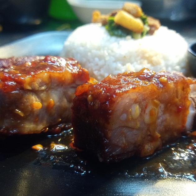 com-tam-suon-nuong-cay